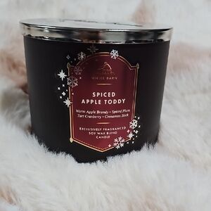 Brand New White Barn Spiced Apple Toddy Candle - Black and Silver